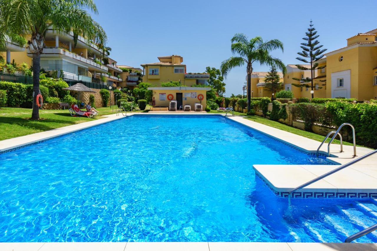 Magnificent On First Line Golf Cabopino M5 Apartment *